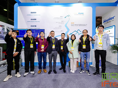 It's time to ride the wind and waves, hang the sails straight to the sea